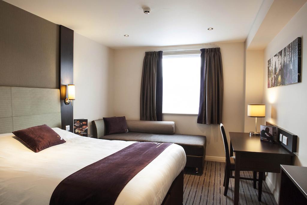 Premier Inn Stirling City Centre Δωμάτιο φωτογραφία